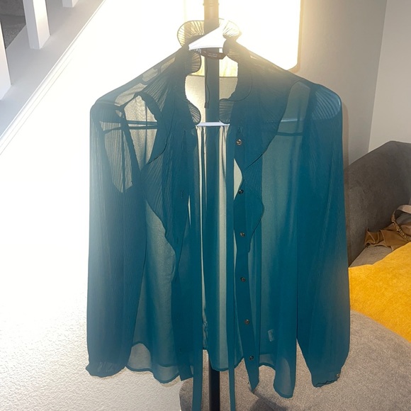 Zara Elegant Green Blouse - Picture 3 of 5